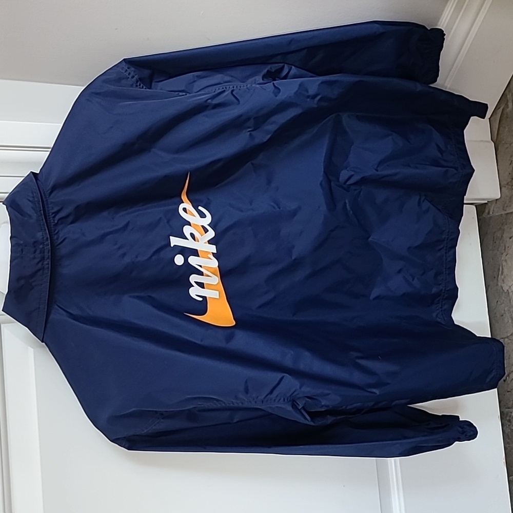 Youth Nike nylon jacket size L (14)